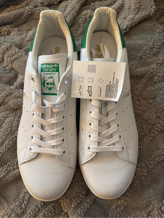 adidas Other - adidas White Leather Stan Smith Sneakers with Green Heel